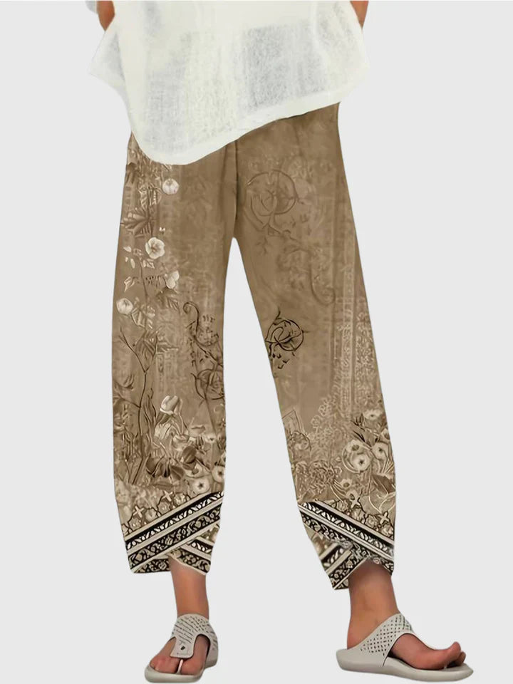 LIA – Pantaloni Capri Floreali