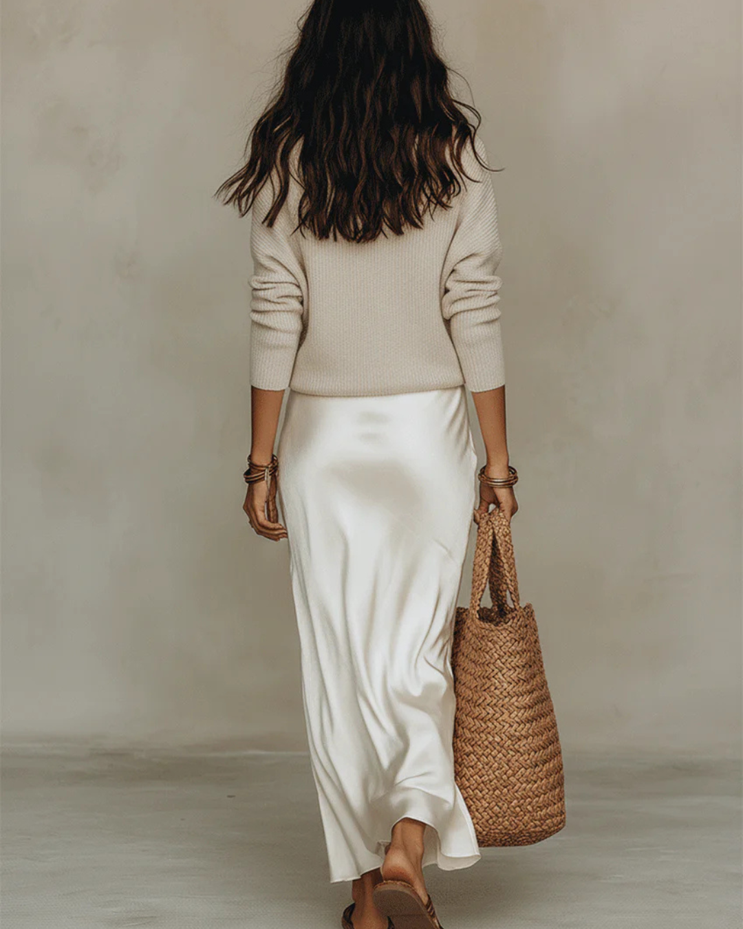 ELENA – Completo Elegante con Gonna Satinata